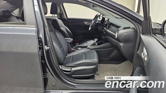 Kia K3 (II) 1.6 Prestige 2022 — фото 11