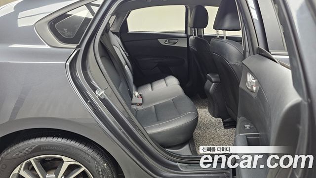 Kia K3 (II) 1.6 Prestige 2022 — фото 12
