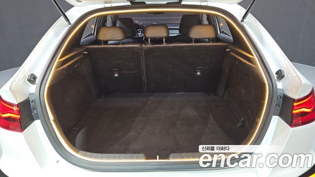 Kia K3 (II) 1.6 Turbo GT 5Door Signature 2022 — фото 20