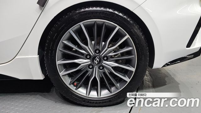 Kia K3 (II) 1.6 Turbo GT 5Door Signature 2022 — фото 21