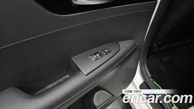 Kia K3 (II) 1.6 Turbo GT 5Door Signature 2022 — фото 29