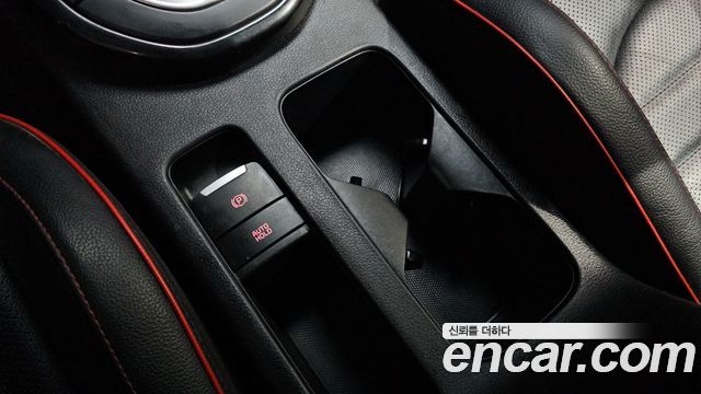 Kia K3 (II) 1.6 Turbo GT 5Door Signature 2022 — фото 30