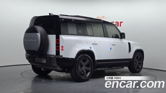 Land Rover Defender (L663) 110 D300 X-Dynamic HSE 2024 — фото 2