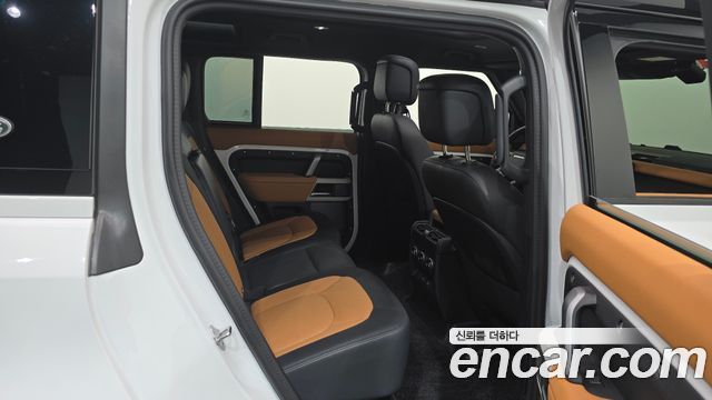 Land Rover Defender (L663) 110 D300 X-Dynamic HSE 2024 — фото 15