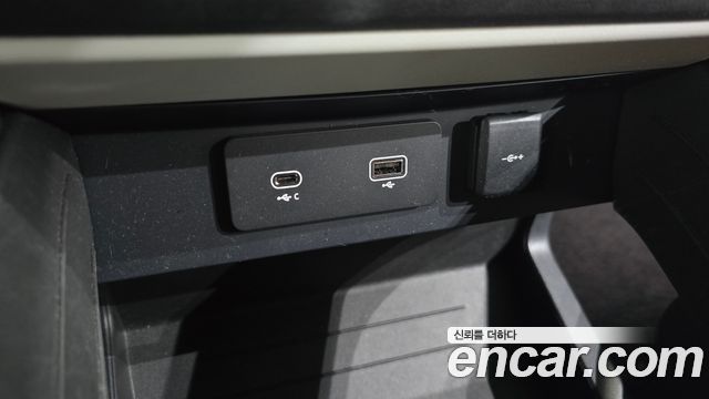 Land Rover Defender (L663) 110 D300 X-Dynamic HSE 2024 — фото 17