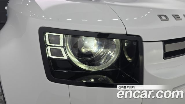 Land Rover Defender (L663) 110 D300 X-Dynamic HSE 2024 — фото 28