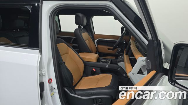 Land Rover Defender (L663) 110 D300 X-Dynamic HSE 2024 — фото 32