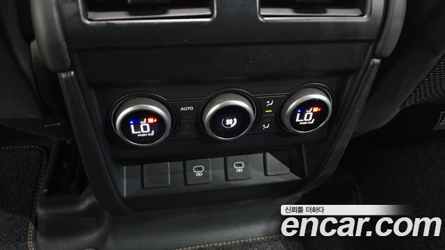 Land Rover Defender (L663) 110 D300 X-Dynamic HSE 2024 — фото 33