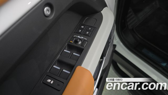 Land Rover Defender (L663) 110 D300 X-Dynamic HSE 2024 — фото 36