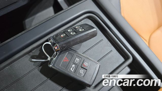 Land Rover Defender (L663) 110 D300 X-Dynamic HSE 2024 — фото 38