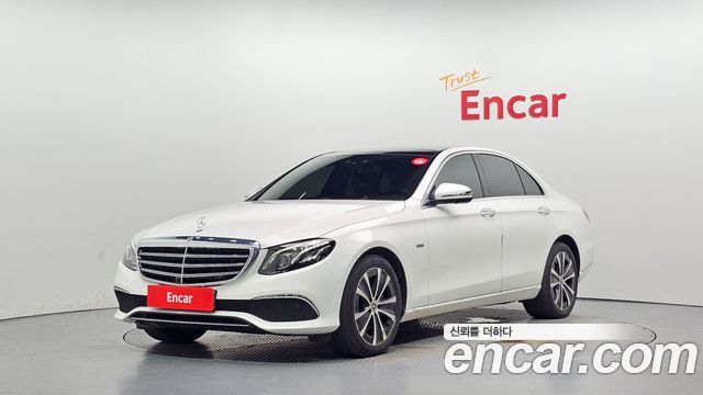 Mercedes-Benz E-Class (W213) E300e Exclusive 2019 — фото 1