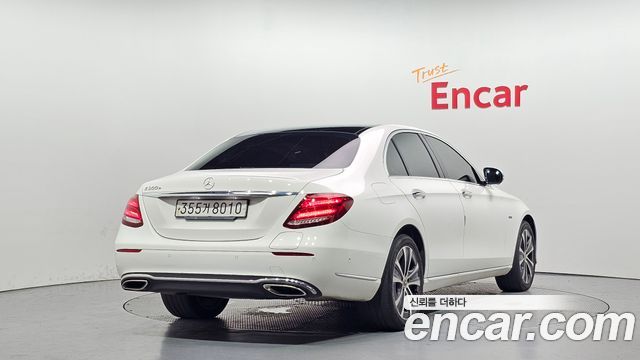 Mercedes-Benz E-Class (W213) E300e Exclusive 2019 — фото 2