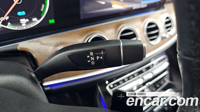 Mercedes-Benz E-Class (W213) E300e Exclusive 2019 — фото 9