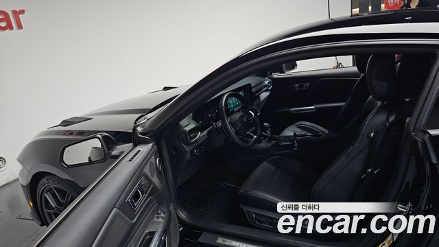 Ford Mustang (VII) 2.3 EcoBoost Premium Coupe 2024 — фото 10