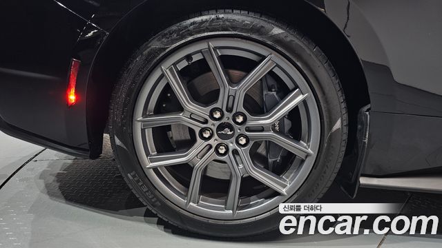 Ford Mustang (VII) 2.3 EcoBoost Premium Coupe 2024 — фото 21