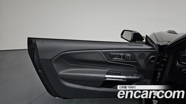 Ford Mustang (VII) 2.3 EcoBoost Premium Coupe 2024 — фото 24