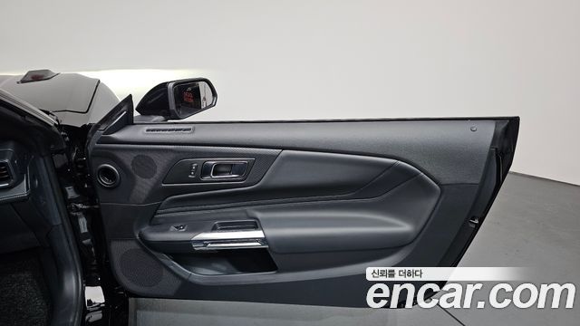 Ford Mustang (VII) 2.3 EcoBoost Premium Coupe 2024 — фото 25