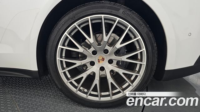 Porsche Panamera (976) 2.9 AWD 2024 — фото 21