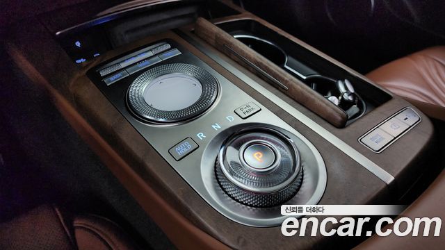 Genesis G80 (RG3) Gasoline 2.5 Turbo AWD 2022 — фото 9