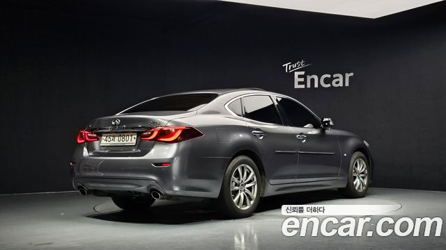 Infiniti Q70 3.7 Style 2016 — фото 2