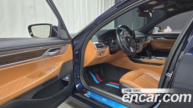BMW 7 Series (G11) 730d xDrive Design Pure Excellence 2020 — фото 10