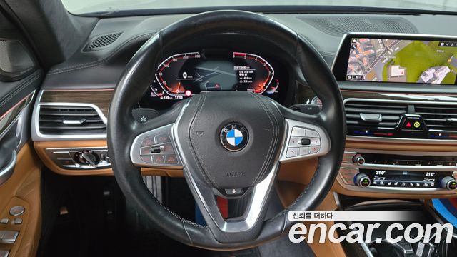 BMW 7 Series (G11) 730d xDrive Design Pure Excellence 2020 — фото 12