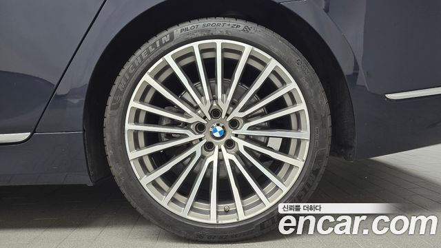 BMW 7 Series (G11) 730d xDrive Design Pure Excellence 2020 — фото 21