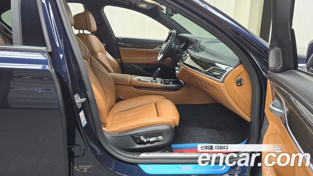 BMW 7 Series (G11) 730d xDrive Design Pure Excellence 2020 — фото 26