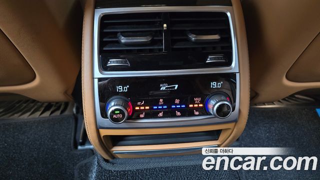 BMW 7 Series (G11) 730d xDrive Design Pure Excellence 2020 — фото 28