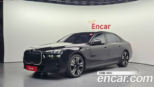 BMW 7 Series (G70) 750e xDrive M Sport 2025 — фото 1