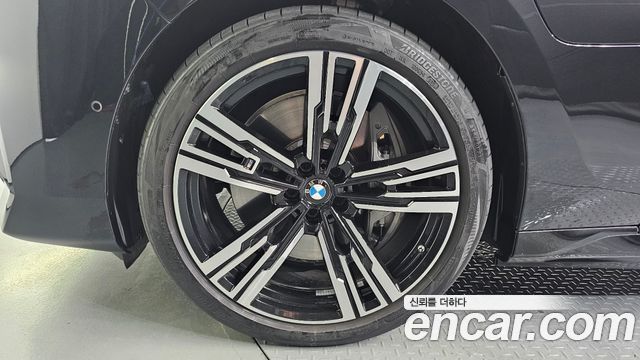 BMW 7 Series (G70) 750e xDrive M Sport 2025 — фото 5
