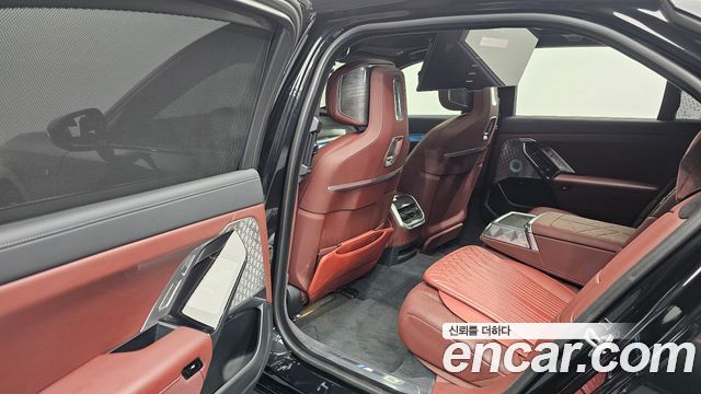 BMW 7 Series (G70) 750e xDrive M Sport 2025 — фото 11