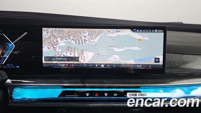 BMW 7 Series (G70) 750e xDrive M Sport 2025 — фото 14