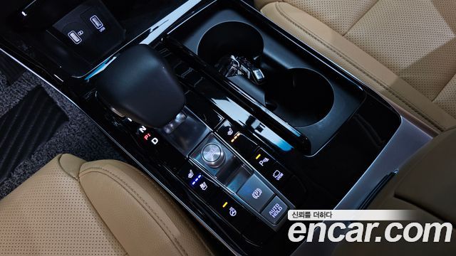 Kia K7 Premier Hybrid Prestige 2021 — фото 9