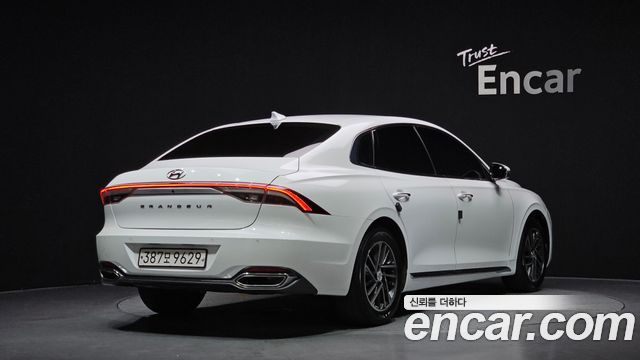 Hyundai Grandeur (IG) 2.5 Premium 2023 — фото 2