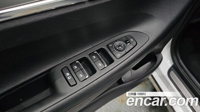 Hyundai Grandeur (IG) 2.5 Premium 2023 — фото 17