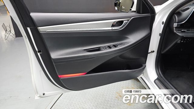 Hyundai Grandeur (IG) 2.5 Premium 2023 — фото 24