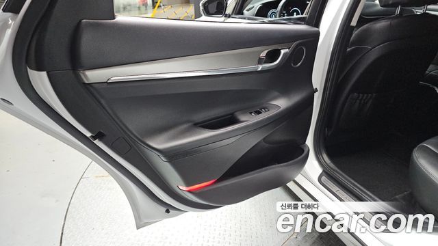 Hyundai Grandeur (IG) 2.5 Premium 2023 — фото 25