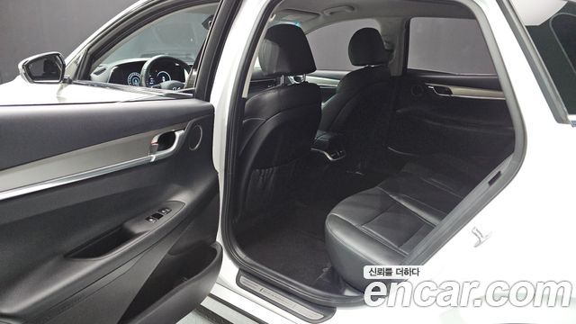Hyundai Grandeur (IG) 2.5 Premium 2023 — фото 26