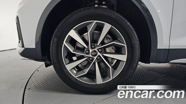 Audi Q5 (FY) 45 TFSI Quattro Sportback 2024 — фото 5