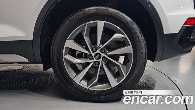 Audi Q5 (FY) 45 TFSI Quattro Sportback 2024 — фото 21