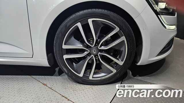 Renault Korea SM6 1.6 TCe RE 2016 — фото 21