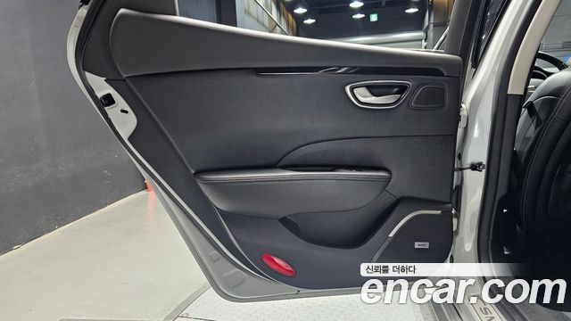 Renault Korea SM6 1.6 TCe RE 2016 — фото 25
