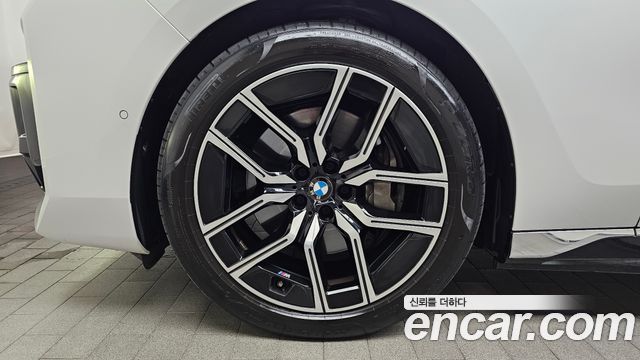BMW i7 (G70) xDrive 60 M sport 2023 — фото 5