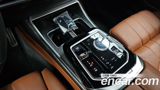 BMW i7 (G70) xDrive 60 M sport 2023 — фото 9