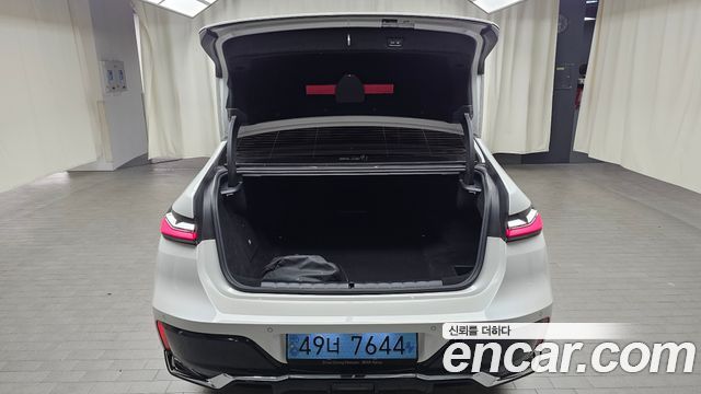 BMW i7 (G70) xDrive 60 M sport 2023 — фото 20