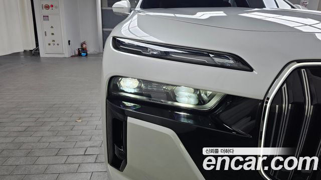 BMW i7 (G70) xDrive 60 M sport 2023 — фото 28