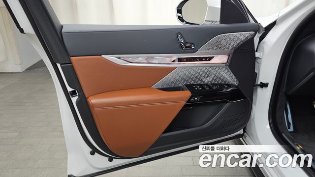 BMW i7 (G70) xDrive 60 M sport 2023 — фото 30