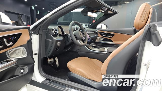Mercedes-Benz CLE-Class (C236) CLE450 4MATIC Cabriolet 2025 — фото 10