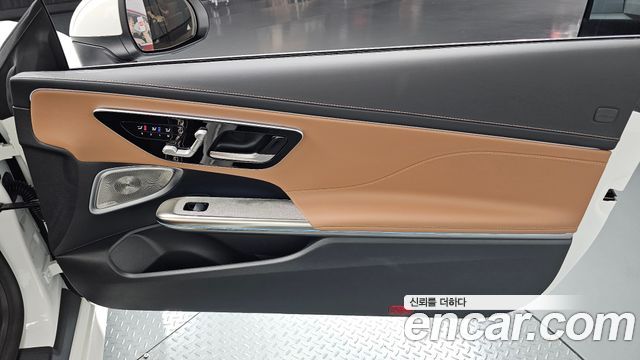 Mercedes-Benz CLE-Class (C236) CLE450 4MATIC Cabriolet 2025 — фото 31